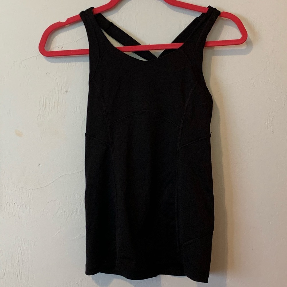Black lululemon size 4 workout top